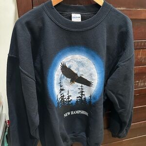 Gildan Black Men Sweater with Eagle and New Hampshire Print